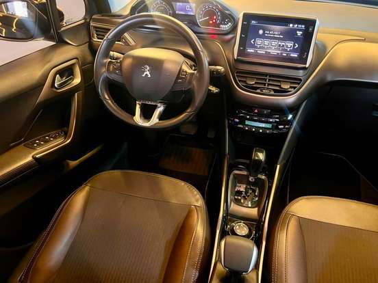PEUGEOT-2008-2020