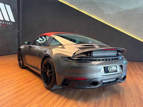 PORSCHE-911-2023