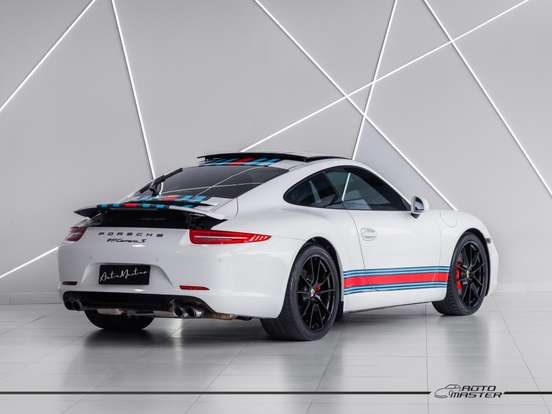 PORSCHE-911-2011