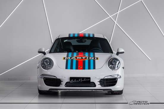 PORSCHE-911-2011