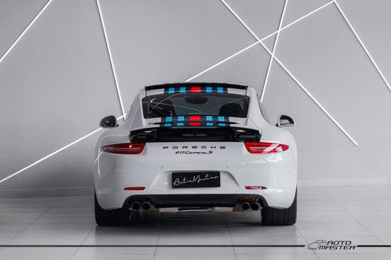 PORSCHE-911-2011