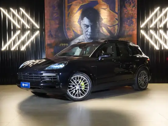PORSCHE-CAYENNE-2022