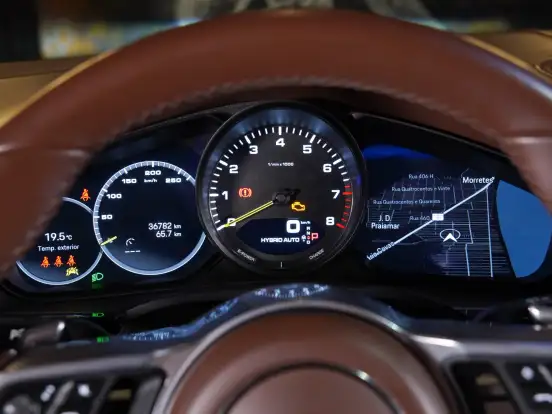 PORSCHE-CAYENNE-2022