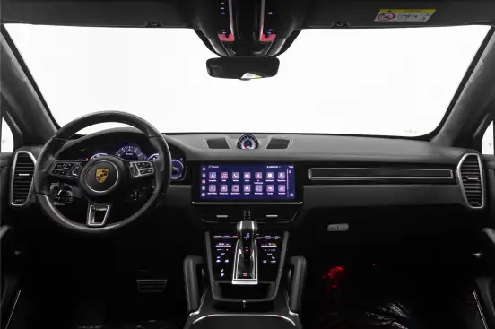 PORSCHE-CAYENNE-2022
