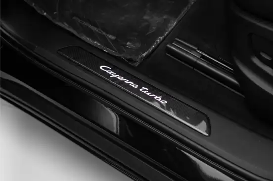 PORSCHE-CAYENNE-2022