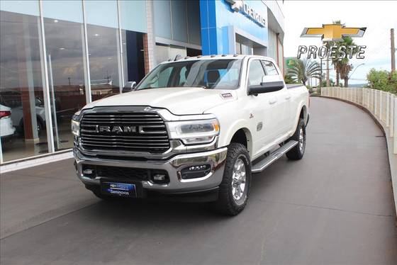 RAM 2500 6.7 I6 TURBO DIESEL LARAMIE CD 4X4 AUTOMÁTICO