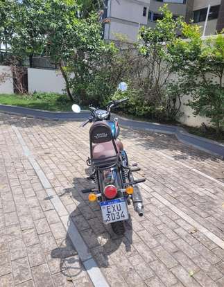 ROYAL ENFIELD-CLASSIC 350-2023