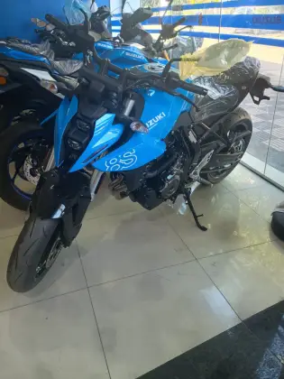 SUZUKI GSX-8S SUZUKI GSX-8S