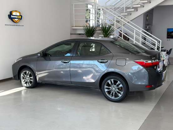 TOYOTA-COROLLA-2018