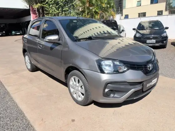 TOYOTA ETIOS 1.5 X PLUS 16V FLEX 4P AUTOMÁTICO