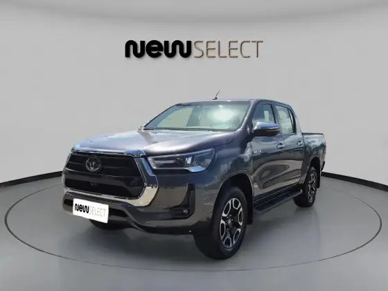 TOYOTA HILUX 2.8 D-4D TURBO DIESEL CD SRX 4X4 AUTOMÁTICO