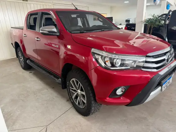 TOYOTA HILUX 2.8 SRX 4X4 CD 16V DIESEL 4P AUTOMÁTICO