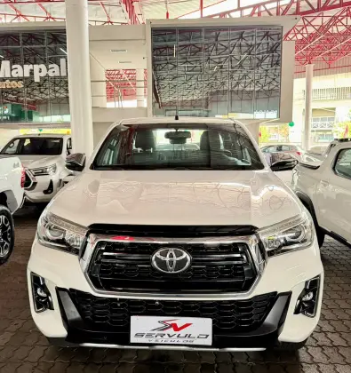 TOYOTA HILUX 2.8 SRX 4X4 CD 16V DIESEL 4P AUTOMÁTICO