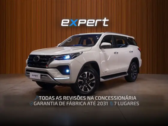 TOYOTA HILUX SW4 2.8 D-4D TURBO DIESEL SRX 7L 4X4 AUTOMÁTICO