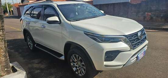 TOYOTA-HILUX SW4-2021