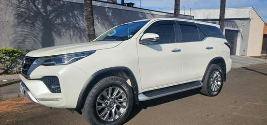 TOYOTA-HILUX SW4-2021
