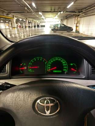 TOYOTA-COROLLA-2003