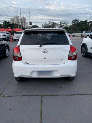TOYOTA-ETIOS-2019