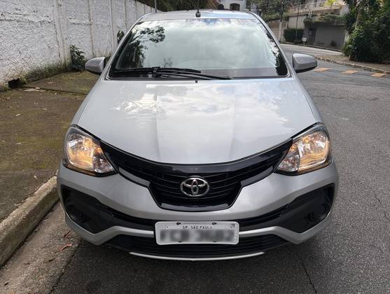 TOYOTA ETIOS 1.5 X SEDAN 16V FLEX 4P AUTOMÁTICO