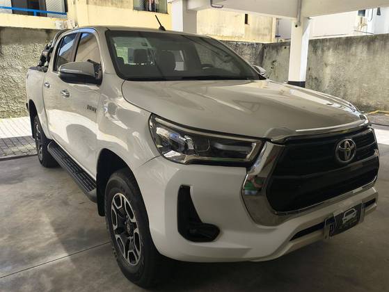 TOYOTA HILUX 2.8 SRV 4X4 CD 16V DIESEL 4P AUTOMÁTICO