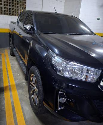 TOYOTA HILUX 2.8 SRV 4X4 CD 16V DIESEL 4P AUTOMÁTICO