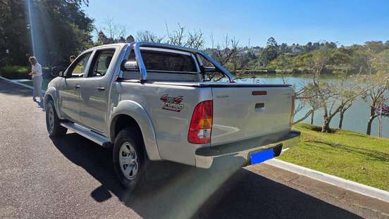 TOYOTA-HILUX-2009