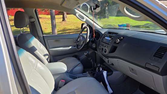 TOYOTA-HILUX-2009