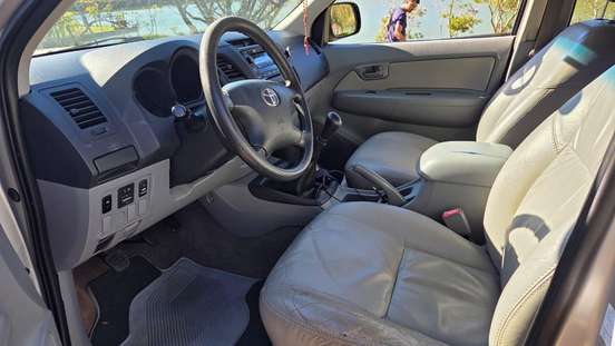 TOYOTA-HILUX-2009