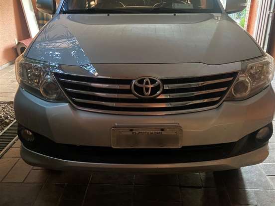 TOYOTA-HILUX SW4-2.7 SR 4X2 16V FLEX 4P AUTOMÁTICO TOYOTA-HILUX SW4-2012