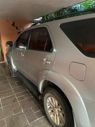 TOYOTA-HILUX SW4-2012