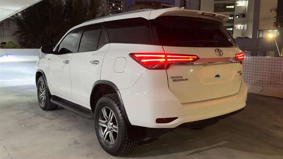 TOYOTA-HILUX SW4-2.7 SRV 7 LUGARES 4X2 16V FLEX 4P AUTOMÁTICO TOYOTA-HILUX SW4-2018