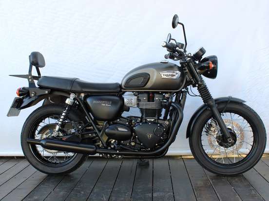 TRIUMPH-BONNEVILLE T100 BLACK 900 TRIUMPH-BONNEVILLE T100 BLACK 900-2020