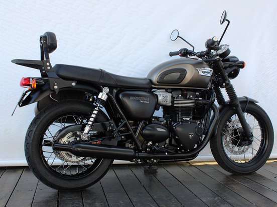 TRIUMPH-BONNEVILLE T100 BLACK 900 TRIUMPH-BONNEVILLE T100 BLACK 900-2020