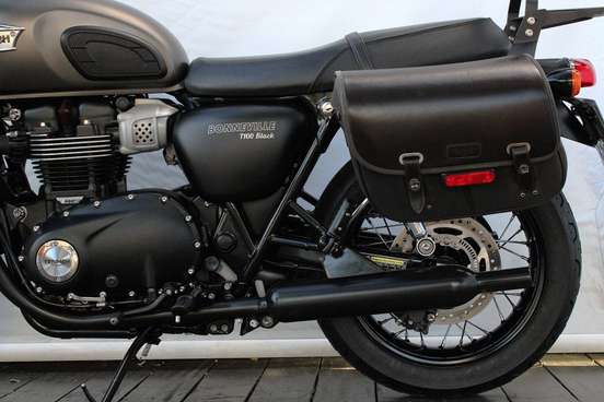TRIUMPH-BONNEVILLE T100 BLACK 900-2020