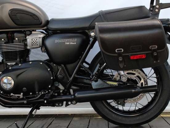 TRIUMPH-BONNEVILLE T100 BLACK 900 TRIUMPH-BONNEVILLE T100 BLACK 900-2020