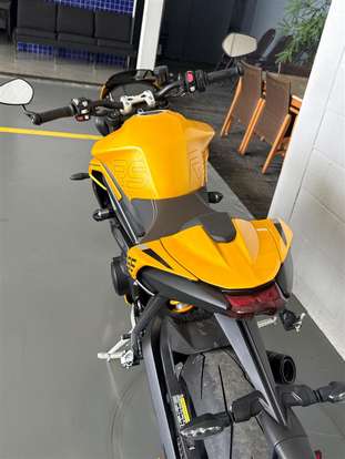 TRIUMPH-STREET TRIPLE RS ABS-2025