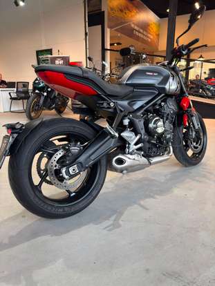 TRIUMPH-TRIDENT 660-2023