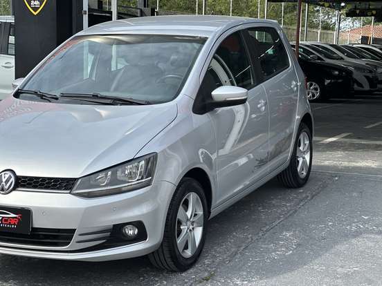 VOLKSWAGEN-FOX-1.6 MI ROCK IN RIO 8V FLEX 4P MANUAL VOLKSWAGEN-FOX-2015