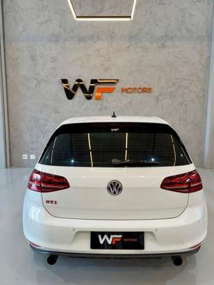 VOLKSWAGEN-GOLF-2.0 TSI GTI 16V TURBO GASOLINA 4P AUTOMÁTICO VOLKSWAGEN-GOLF-2013