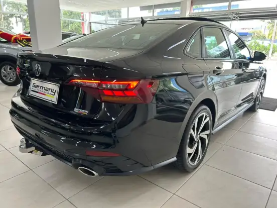 VOLKSWAGEN-JETTA-2024