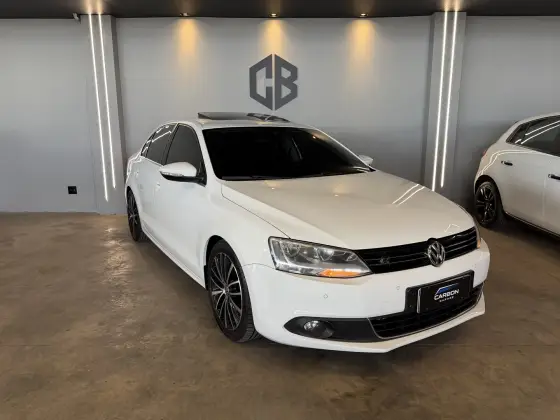 VOLKSWAGEN JETTA 2.0 TSI HIGHLINE 211CV GASOLINA 4P TIPTRONIC VOLKSWAGEN JETTA 2.0 TSI HIGHLINE 211CV GASOLINA 4P TIPTRONIC