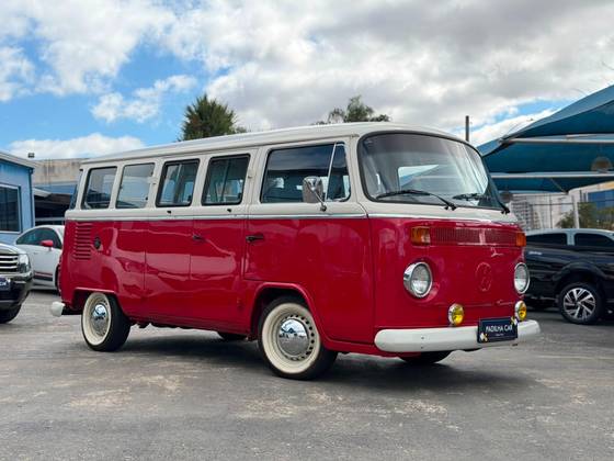 VOLKSWAGEN KOMBI 1.6 LUXO 8V GASOLINA 3P MANUAL