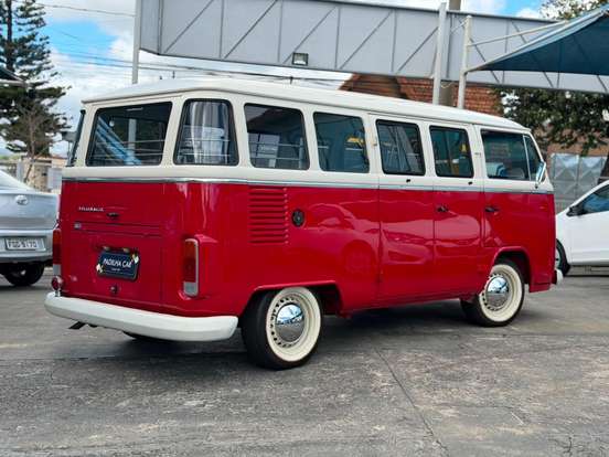 VOLKSWAGEN-KOMBI-1992