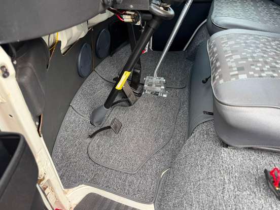 VOLKSWAGEN-KOMBI-1992