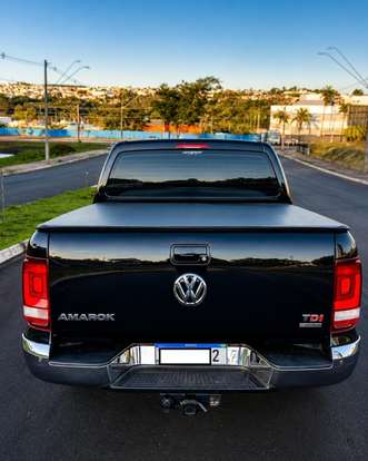 VOLKSWAGEN-AMAROK-2017