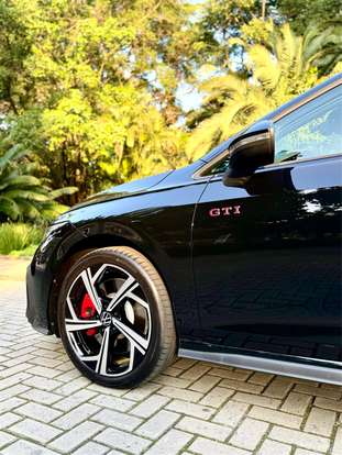 VOLKSWAGEN-GOLF-2026