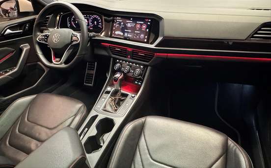 VOLKSWAGEN-JETTA-2023