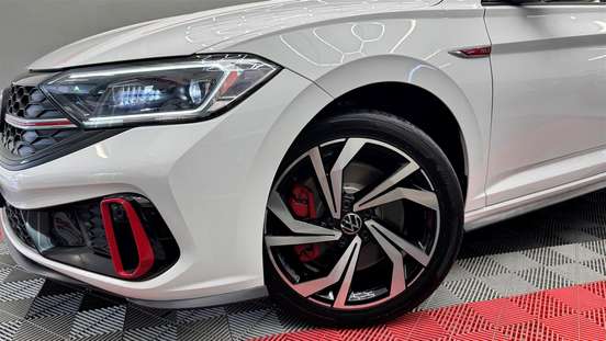 VOLKSWAGEN-JETTA-2023