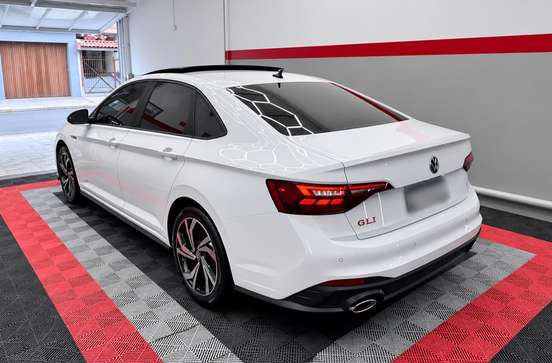 VOLKSWAGEN-JETTA-2023