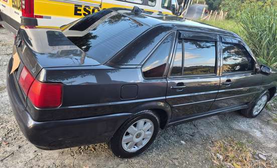 VOLKSWAGEN-SANTANA-2000